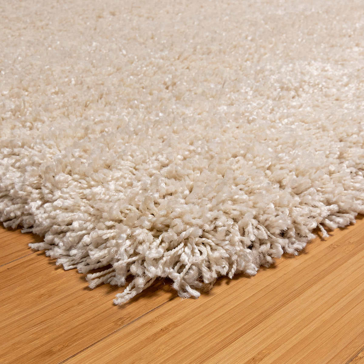 Thomasville Marketplace Luxury Shag Rugs, Color: Cream, Rug Size: 5 ft. 3 in. x 7 ft.