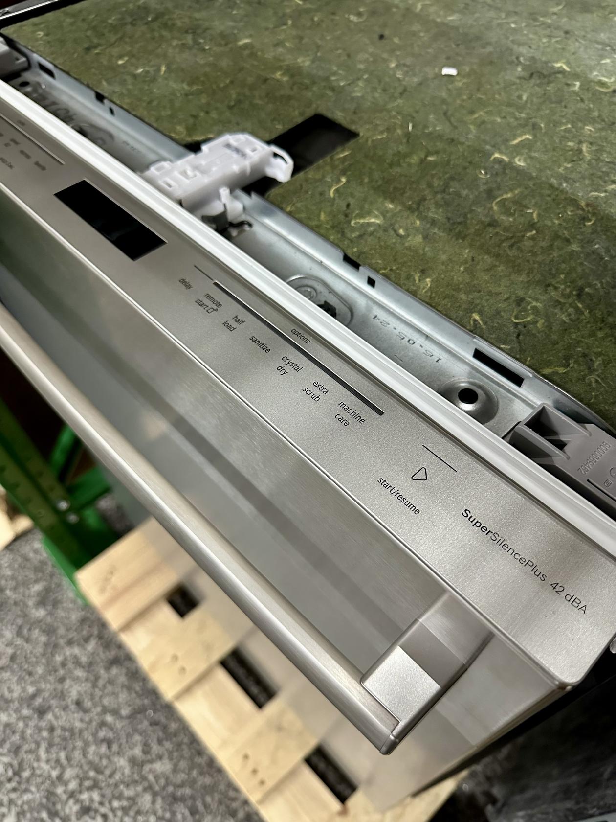Bosch 800 Series Top Control Towel Bar Handle Dishwasher