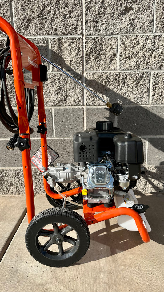 Husqvarna 3200 PSI 2.5 GPM Gas Pressure washer