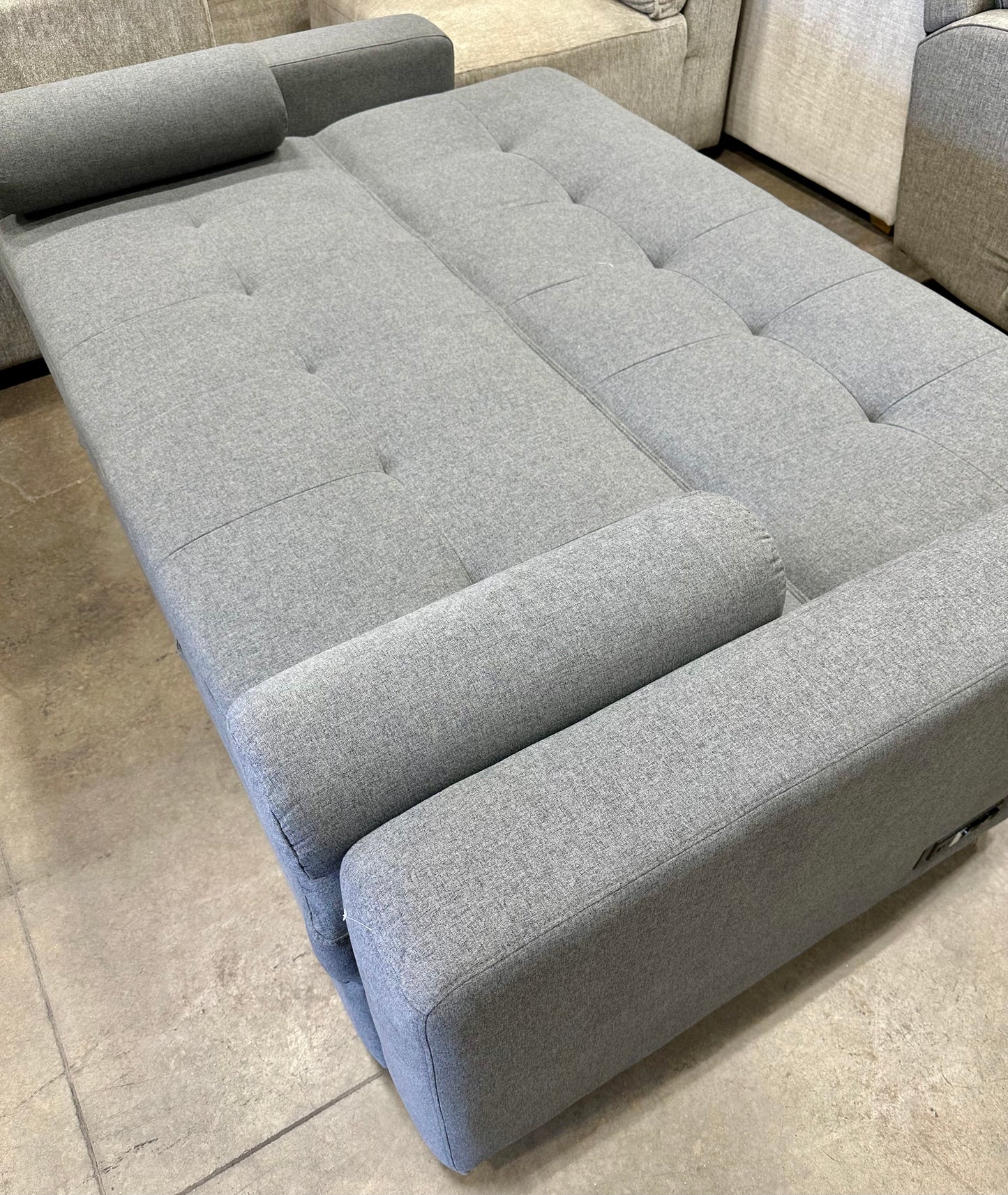 Sealy Meghan Queen Size Sleeper Sofa Gray