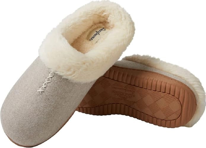 Dearfoams Woman Indoor/Outdoor Breathable Memory Foam Clog Slippers