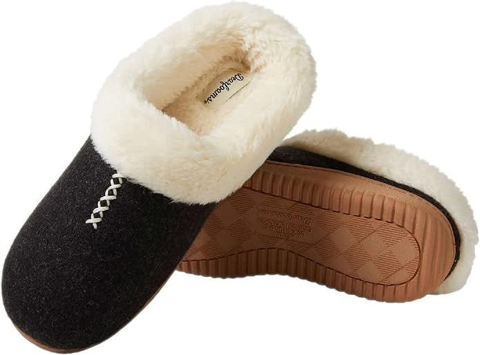 Dearfoams Woman Indoor/Outdoor Breathable Memory Foam Clog Slippers