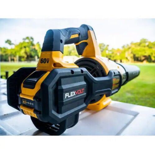 DEWALT 60V MAX 125 MPH 600 CFM Brushless Cordless Battery Powered Handheld Leaf Blower Kit, (1) 3Ah Battery & Charger