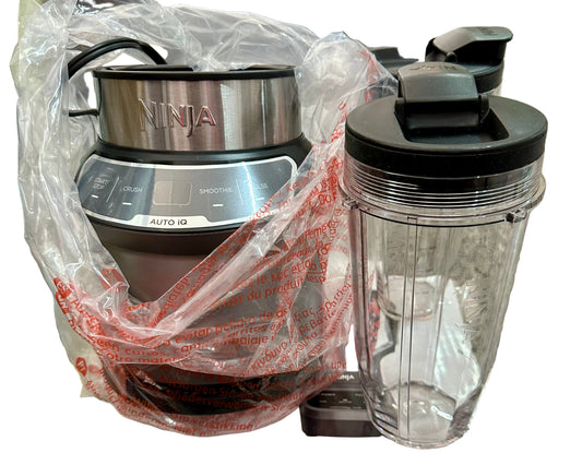 Ninja BN401 Nutri Pro Compact Personal Blender, Auto-iQ Technology, 1100-Peak-Watts, for Frozen Drinks, Smoothies, Sauces & More, with (2) 24-oz. To-Go Cups & Spout Lids, Cloud Silver