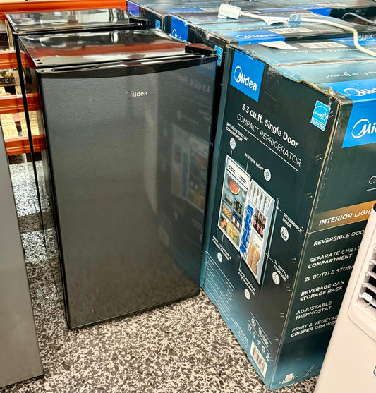 Midea 3.3 cuft Compact Fridge MRM33S8ASL