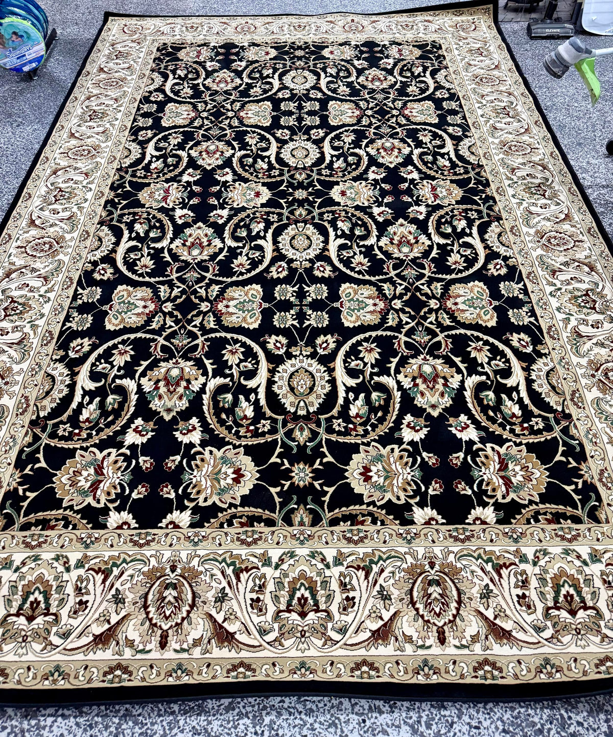 Thomasville Timeless Classic Rug Collection, Alden Black, 9' × 13'