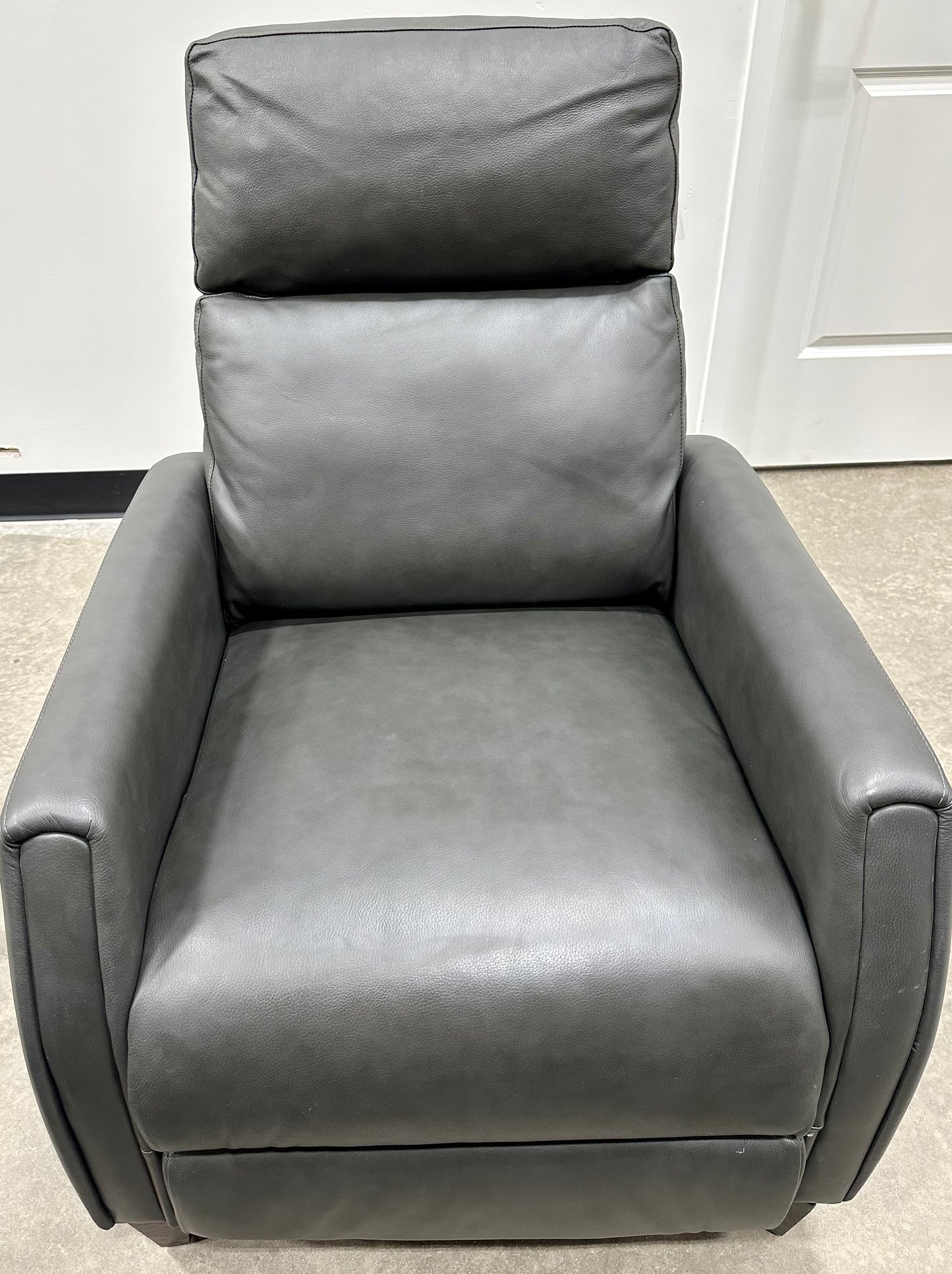 Decklyn Leather Pushback Recliner