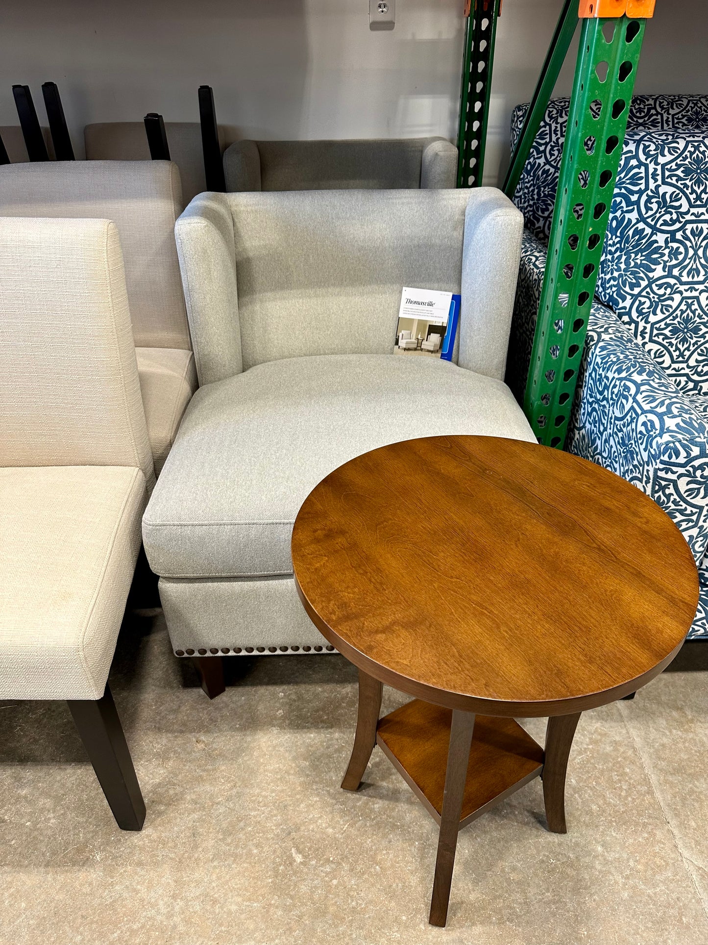 Thomasville Arlo 3-piece Fabric Chair & Accent Table Set