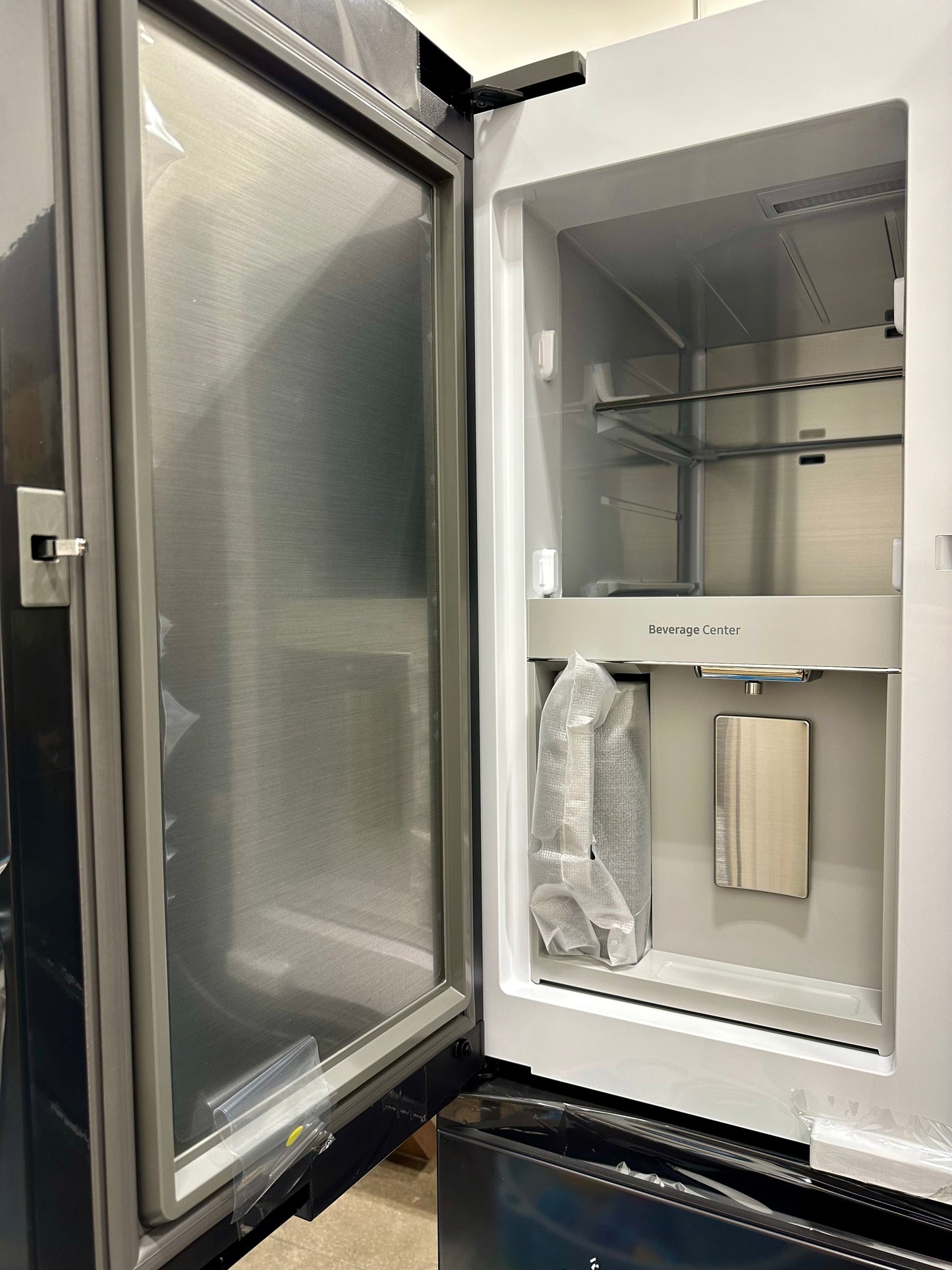 Samsung 29 cu. ft. Bespoke 4-Door French Door Refrigerator with Family Hub