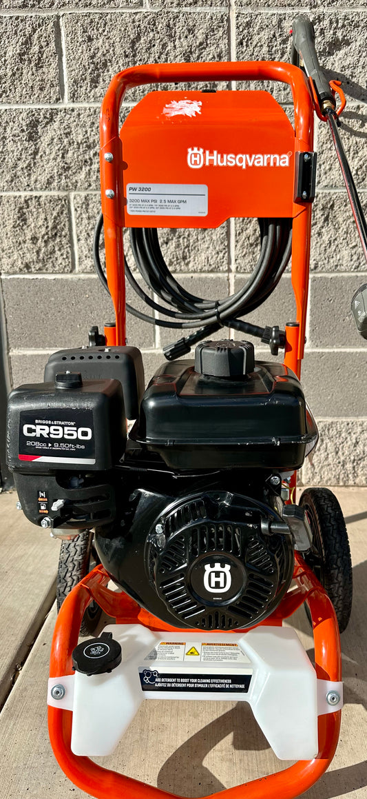 Husqvarna 3200 PSI 2.5 GPM Gas Pressure washer
