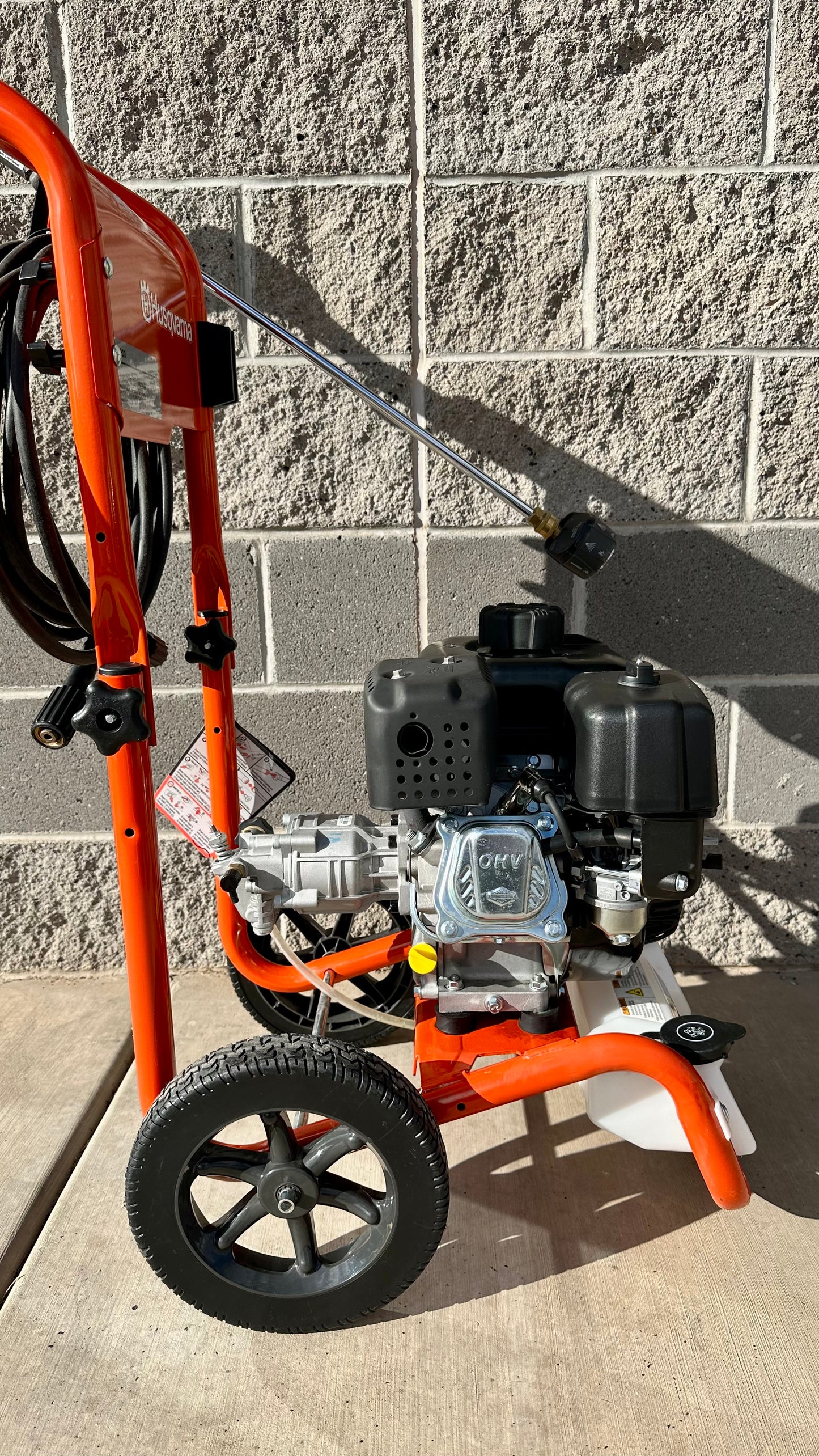 Husqvarna 3200 PSI / 2.5 GPM Gas Powered Pressure Washer