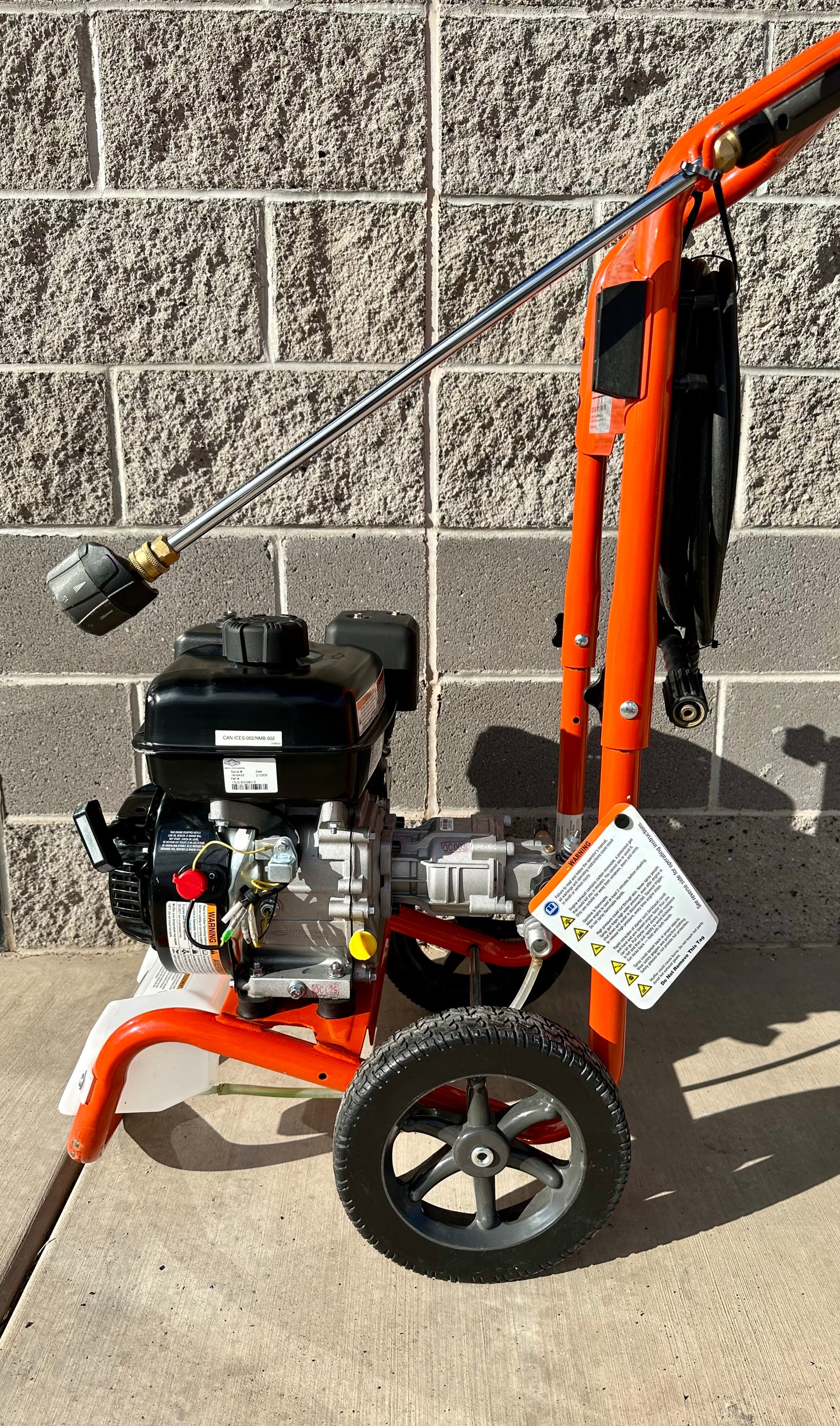 Husqvarna 3200 PSI / 2.5 GPM Gas Powered Pressure Washer