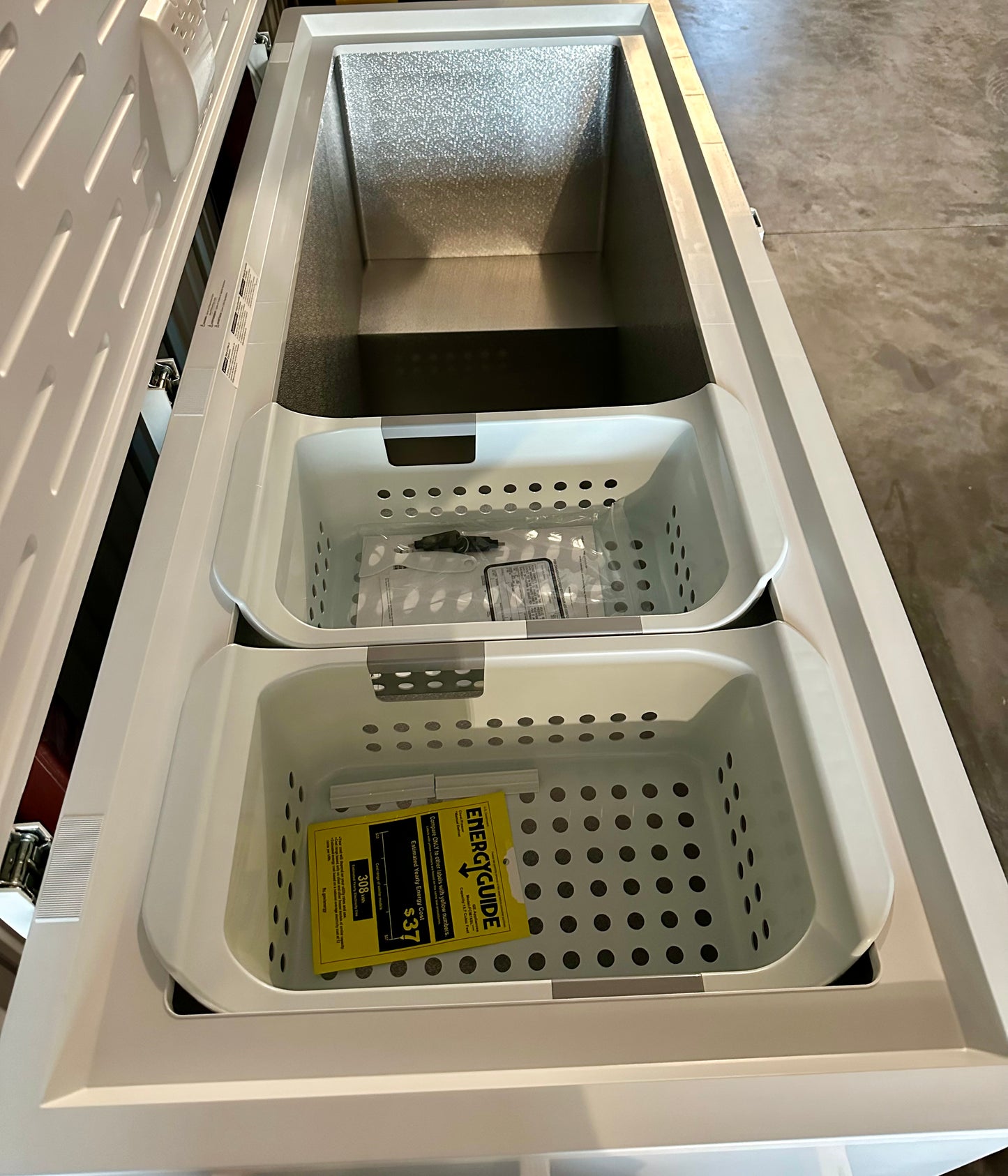 GE 15.7 cu. ft. Chest Freezer with 2 Bulk Slide-Out Baskets and Garage Ready