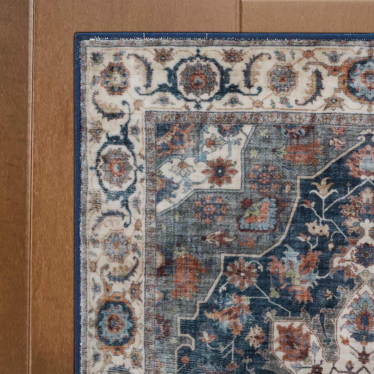Wyatt & Ash Washable 5’3” x 7’5” Area Rug