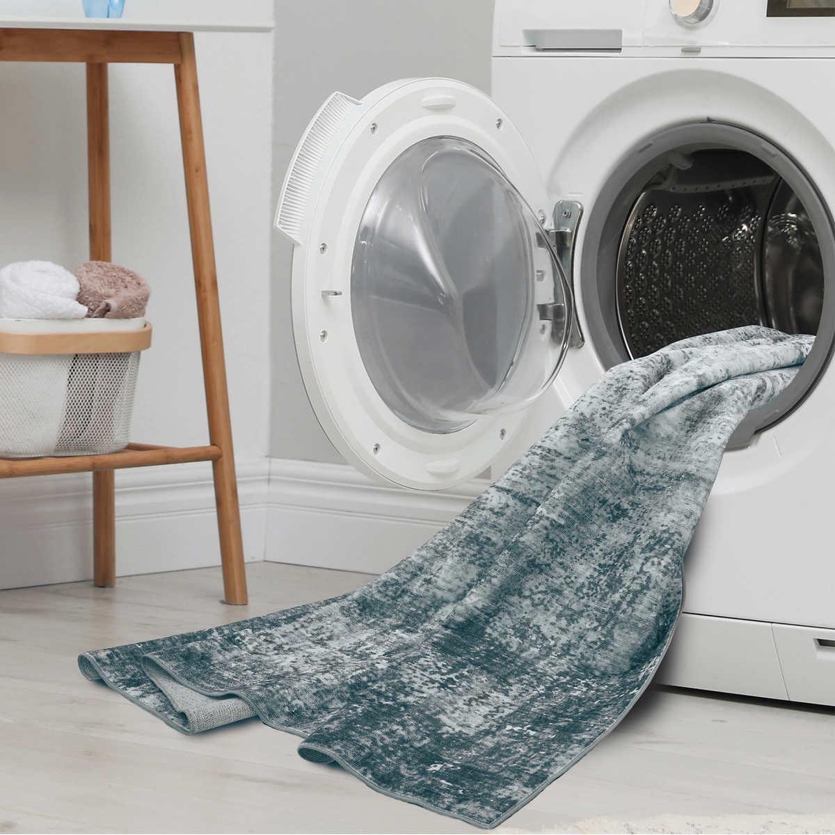 Wyatt & Ash Washable 5’3” x 7’5” Area Rug