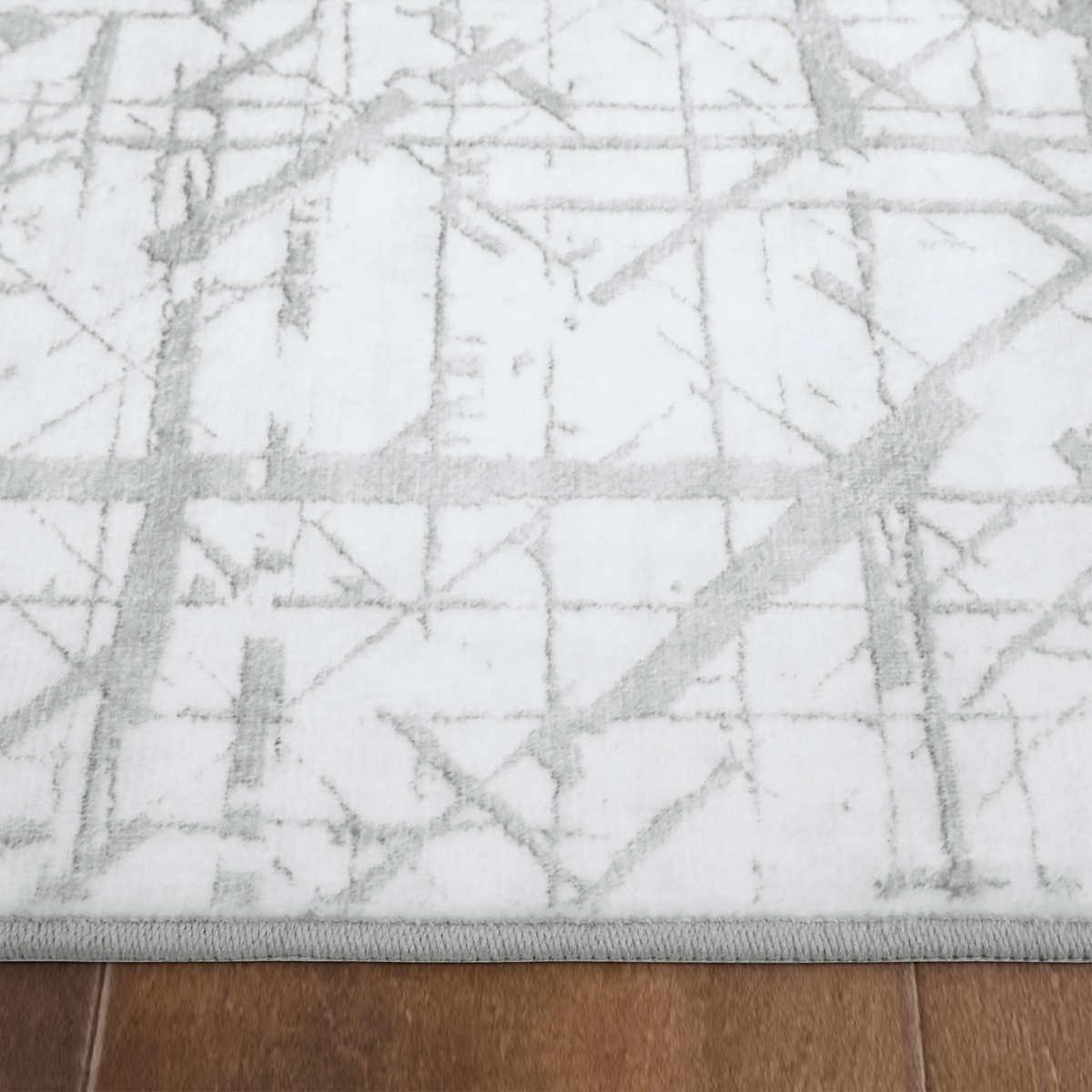 Wyatt & Ash Washable 5’3” x 7’5” Area Rug