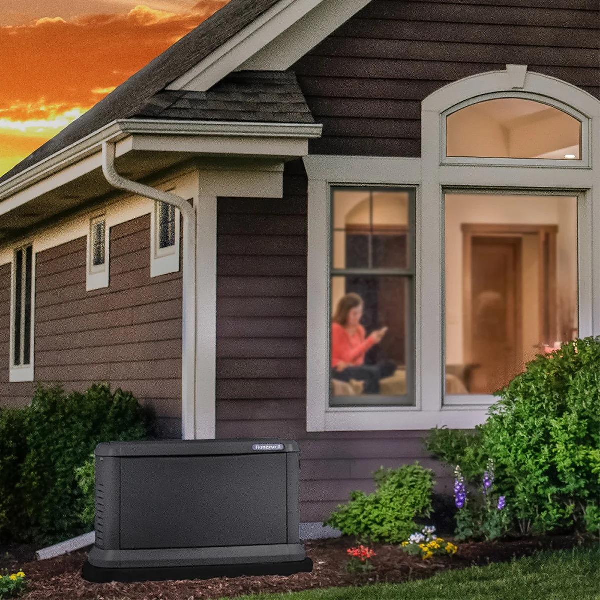 Honeywell 22kW Home Standby Generator with Transfer Switch 22kW Home Standby Generator with Transfer Switch