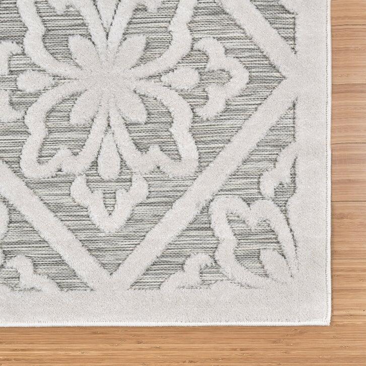Laguna Indoor/Outdoor Area Rug, Bennet Gray Ivory, 7'10” x 10'