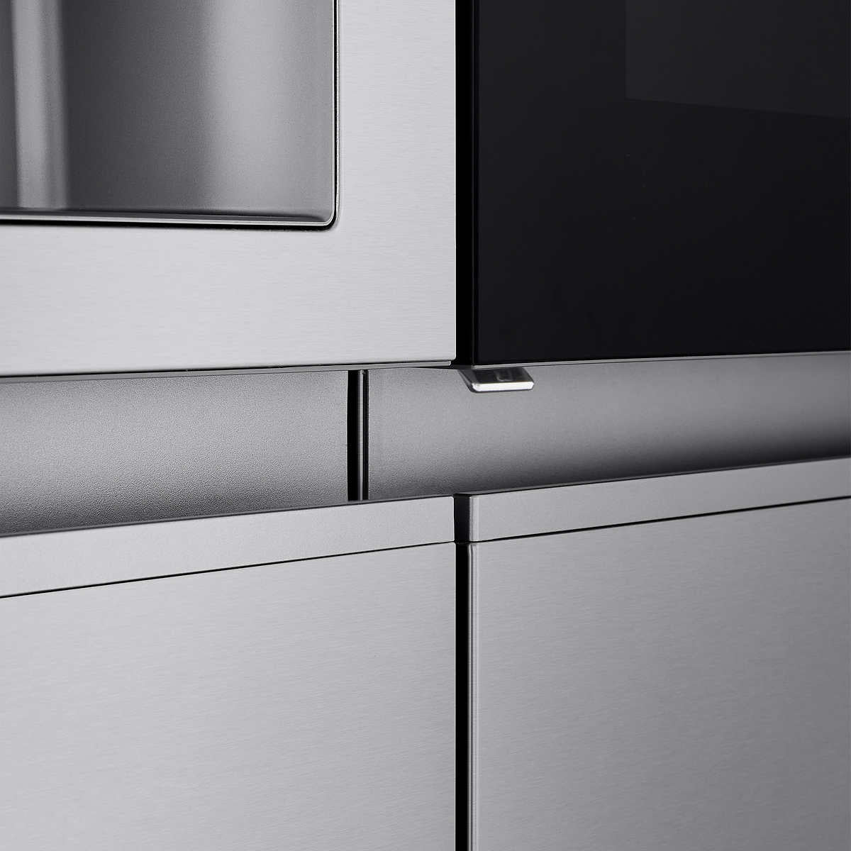 LG 27 cu.ft. Smart Side-By-Side InstaView Door-in-Door Refrigerator with Craft Ice