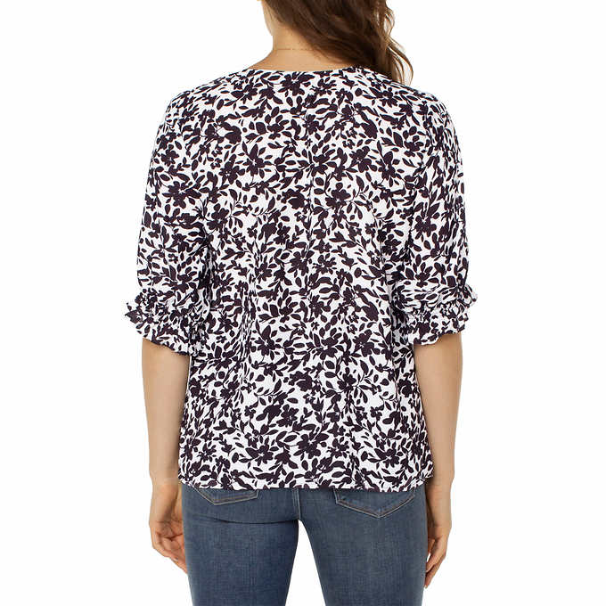 Well Worn Ladies' V-Neck Blouse