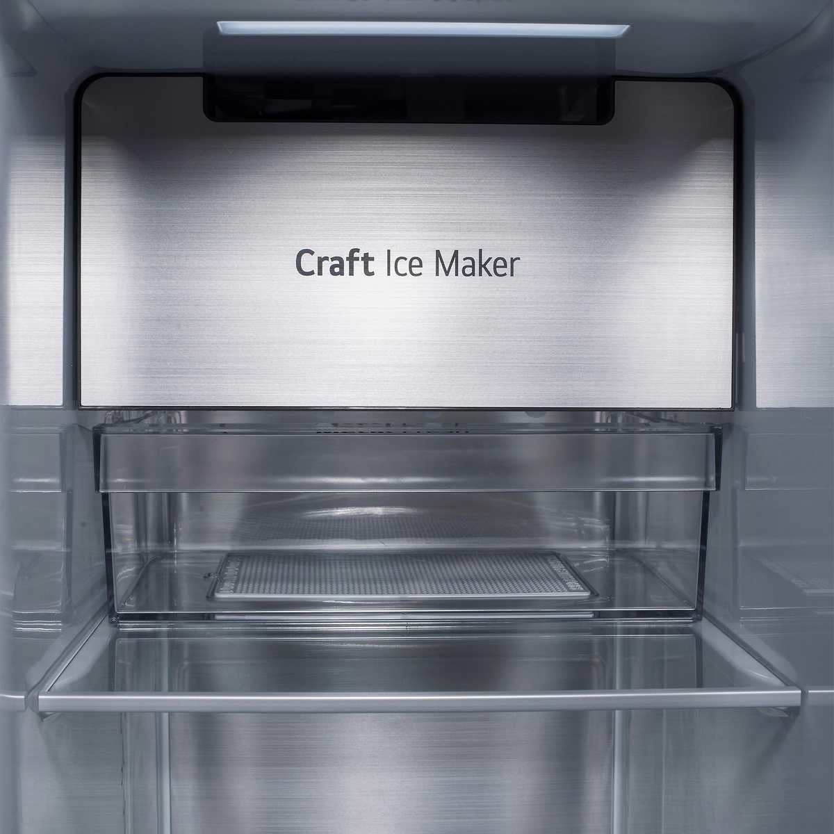 LG 27 cu.ft. Smart Side-By-Side InstaView Door-in-Door Refrigerator with Craft Ice