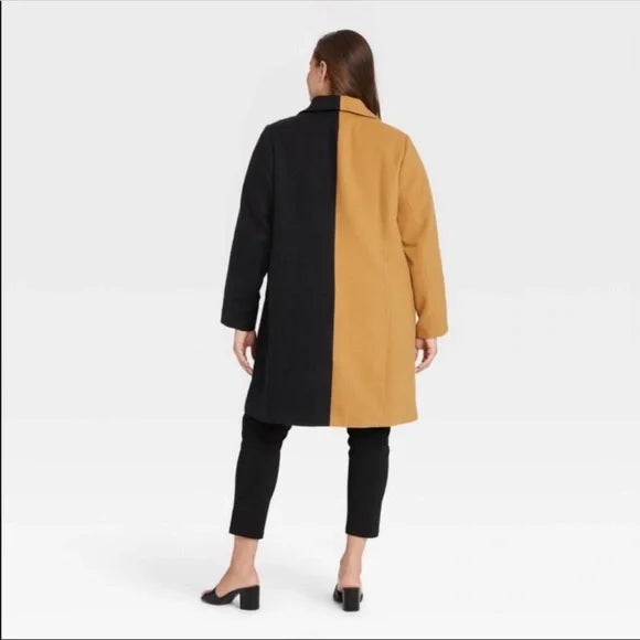 NWT Who What Wear Black and Tan Overcoat Medium