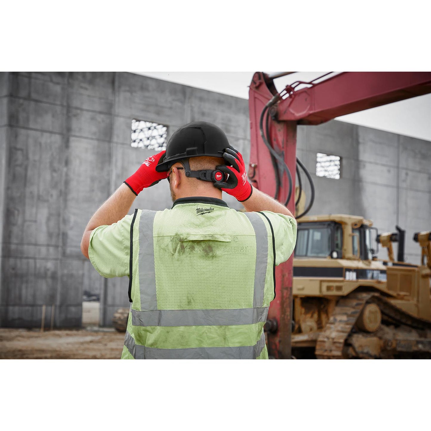 Milwaukee BOLT Black Type 1 Class C Front Brim Vented Hard Hat with 6-Point Ratcheting Suspension