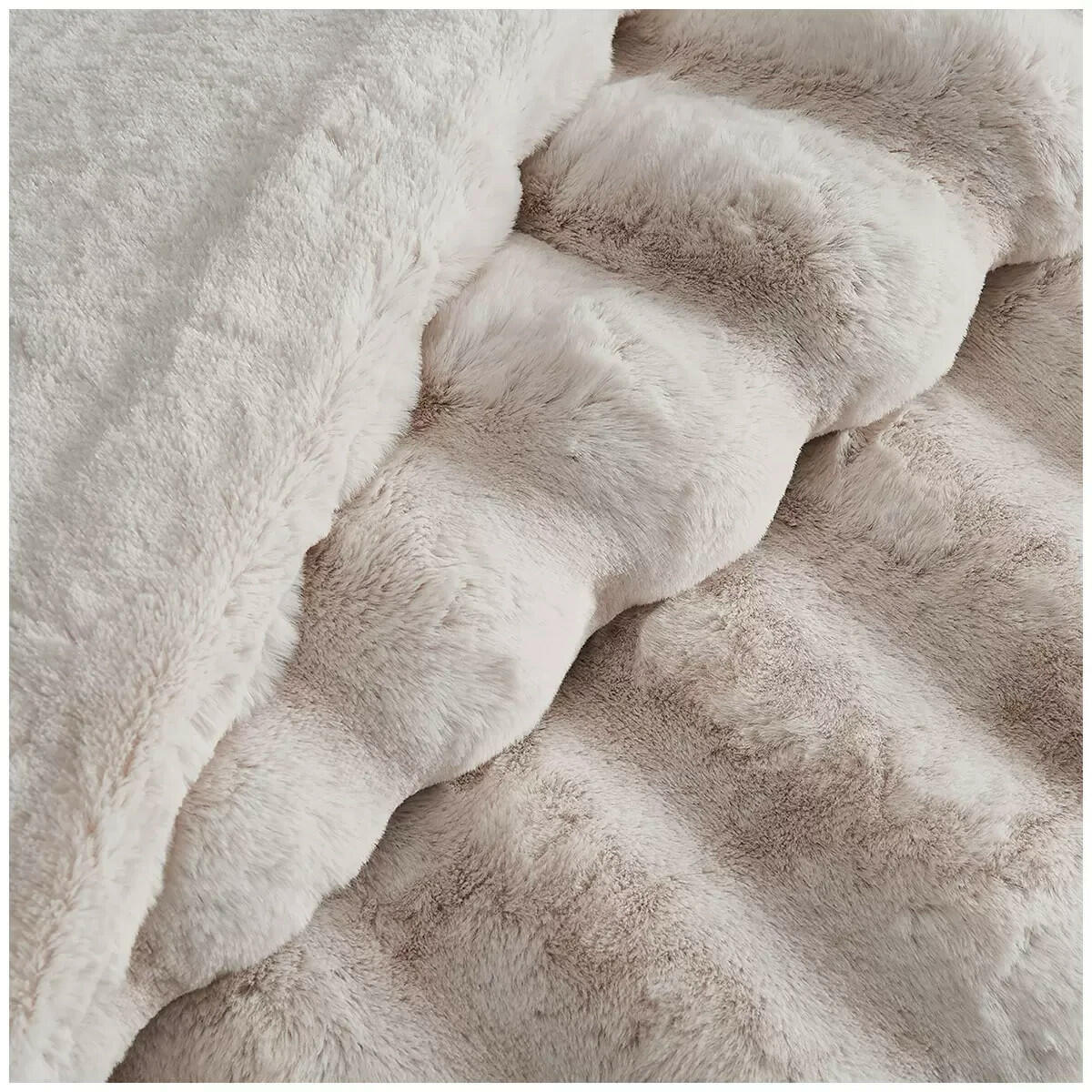 FRYE Faux Fur Comforter 3PC King