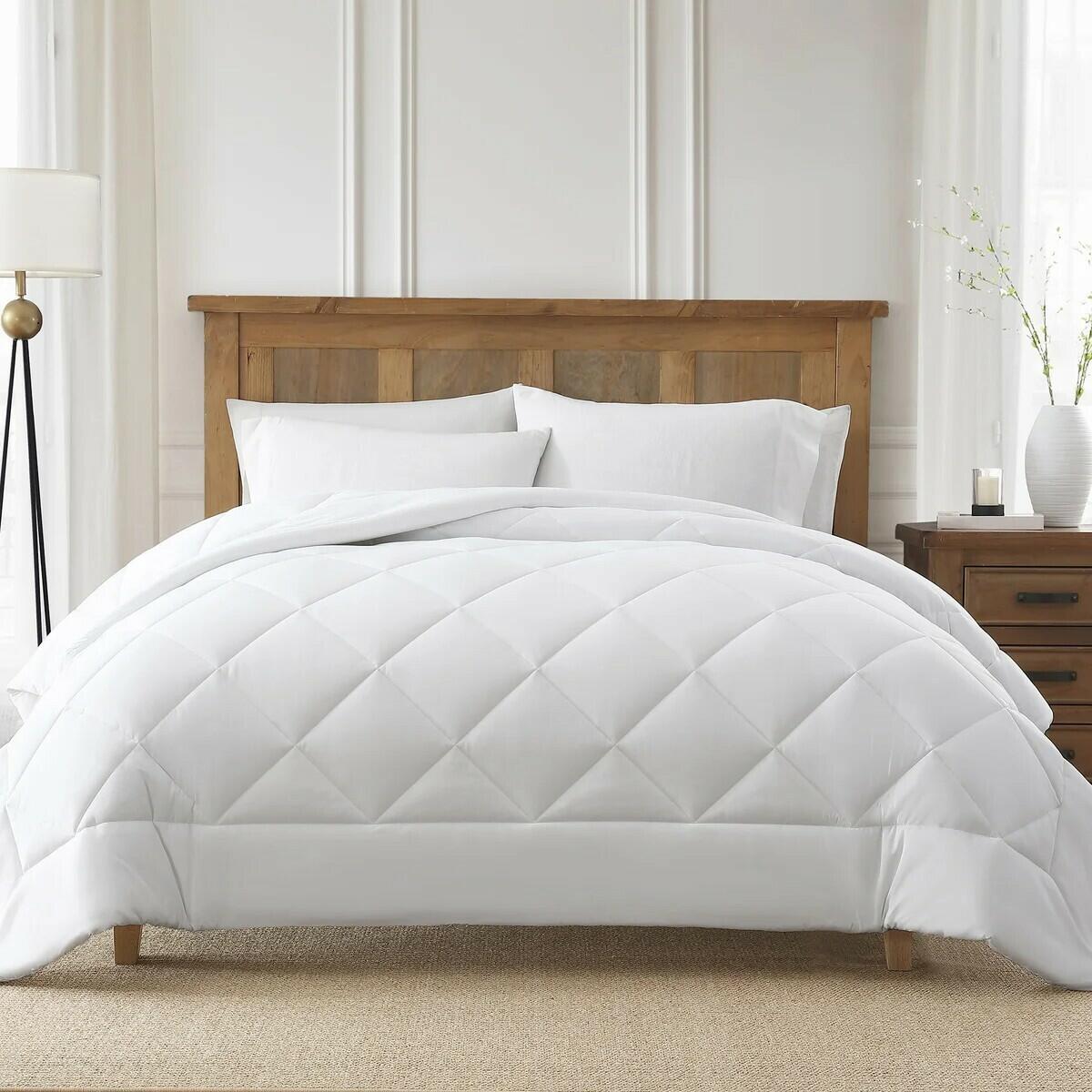 Sutton Place Cooling Comforter, King, White