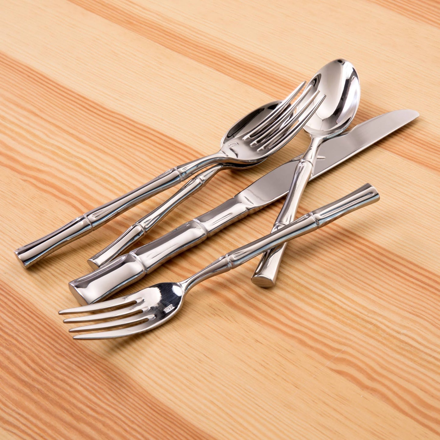 Fortessa Royal Pacific 20-piece 18/10 Flatware Set